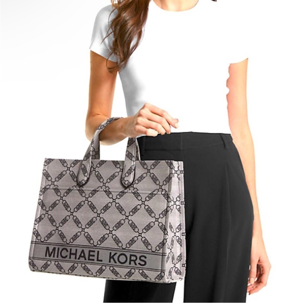 NWOT $578.00 Michael Kors  Large Gigi Logo jacquard Tote Bag